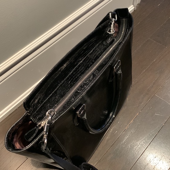 Patent leather Stuart Weitzman handbag - Picture 6 of 9